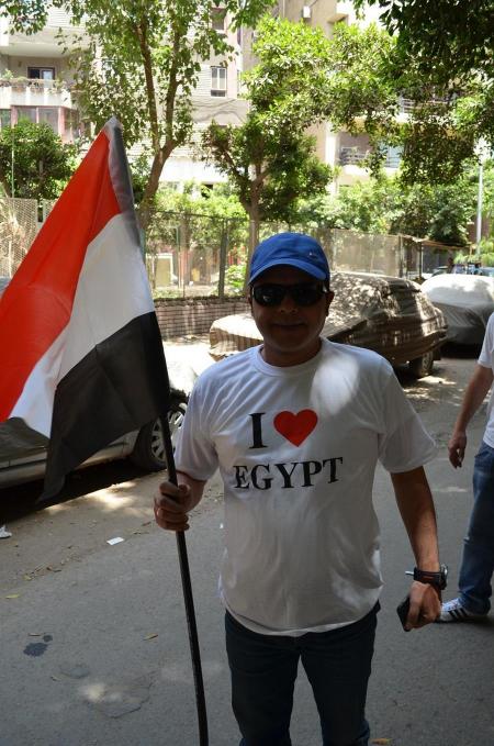 صور محمد هنيدي مع اولاده في انتخابات الرئاسة في مصر