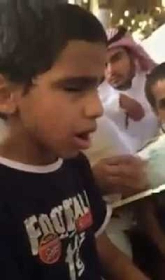 فيديو، طفل سعودي ضرير يحفظ القرآن برقم الآيات والصفحات