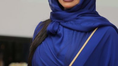 مصممة الأزياء السعودية أميمة عزوز تعرض أحدث أعمالها في مصر